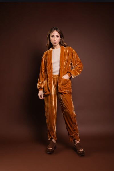 Foto Conjunto Veludo Botoes Jogger