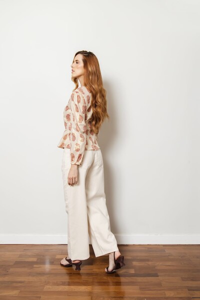 Foto Blusa Peplum com detalhes em Fio de Ouro