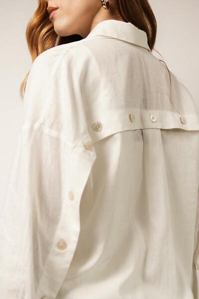 Foto Camisa Oversize de Linho com Botões