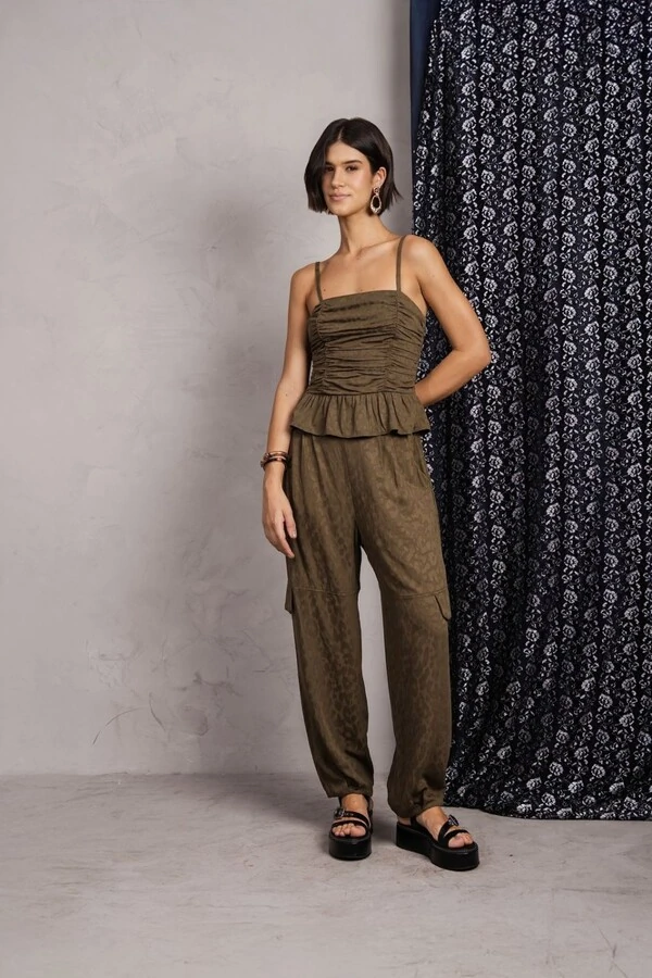 Top Franzido Peplum Onca Jaquard