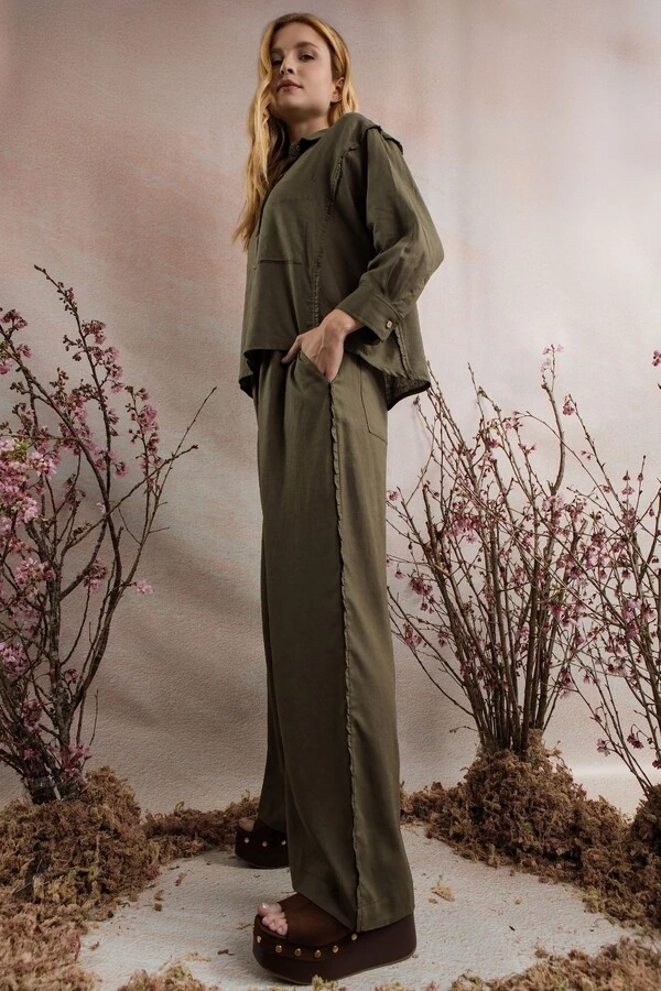 Calca Pantalona com Babadinhos Laterais