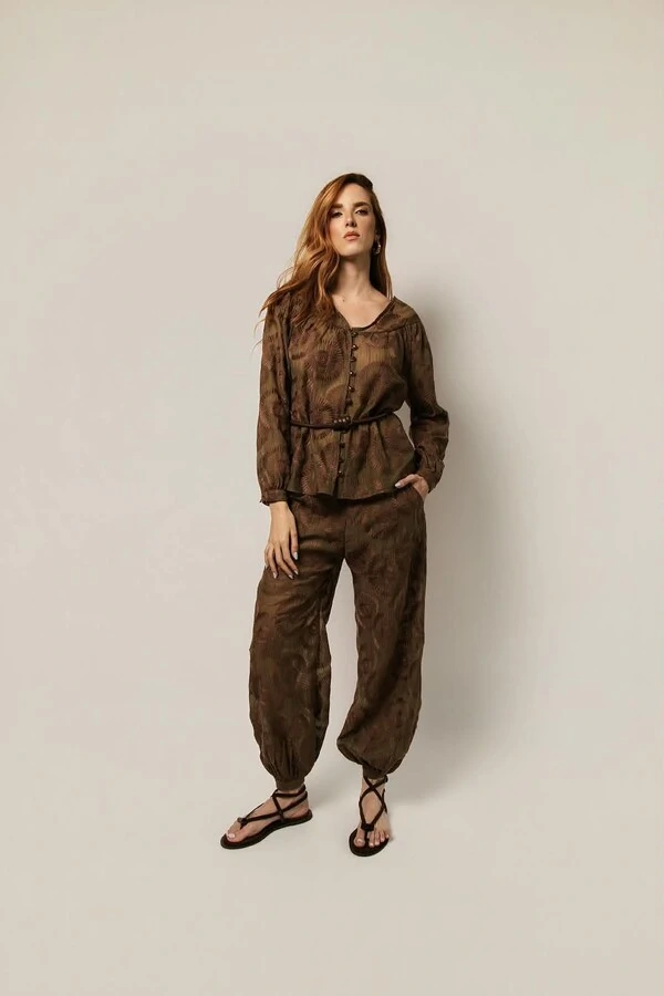 Conjunto Lyocel Bordado em Flores