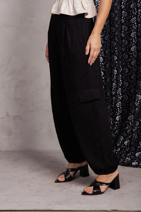 Calca Onca Jacquard Recorte Lapela