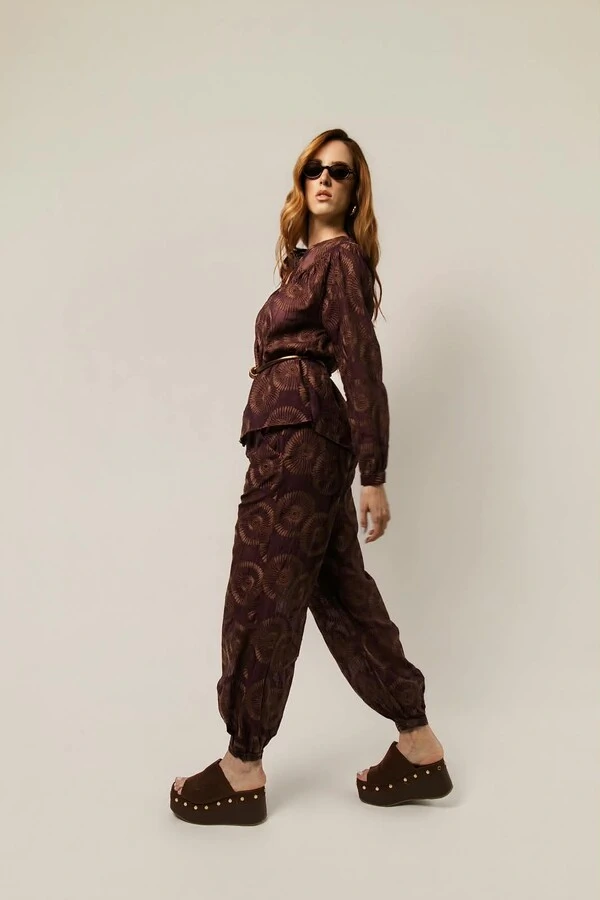 Conjunto Lyocel Bordado em Flores