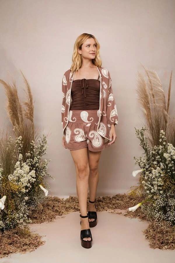 Shorts Saia Bordado
