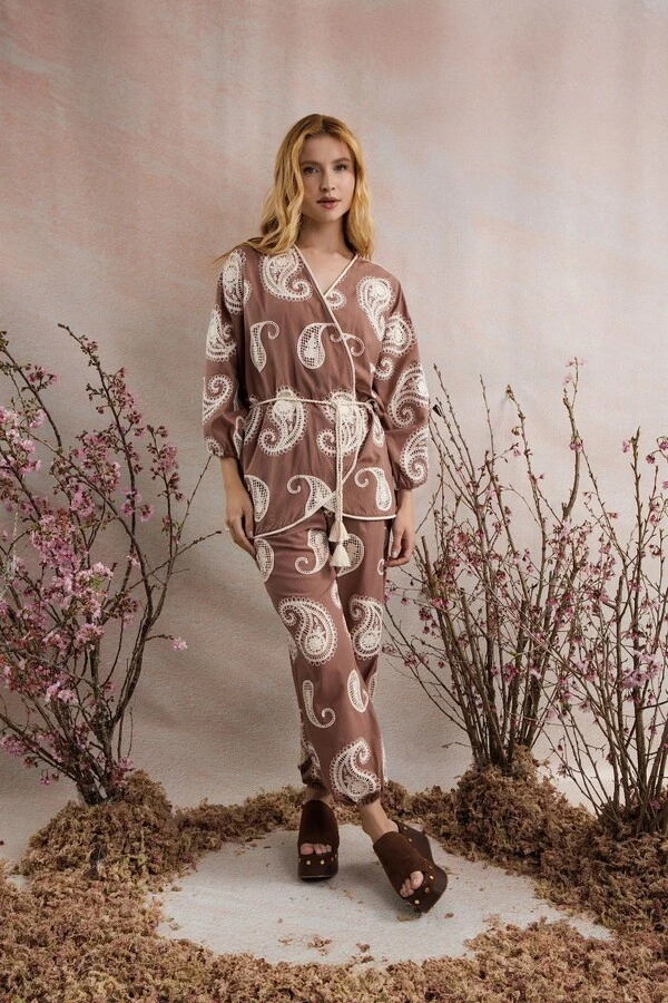 Kimono Morcego Algodao Bordado Kashmir