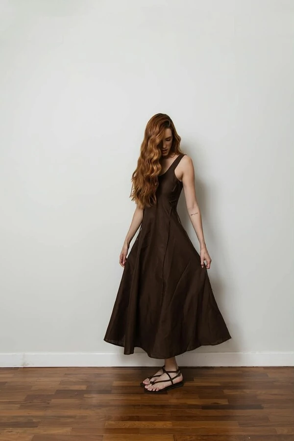 Vestido Recortes Corset Evasê