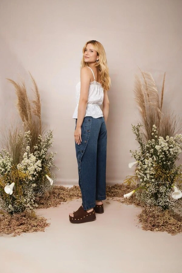 Jeans Recorte Botoes