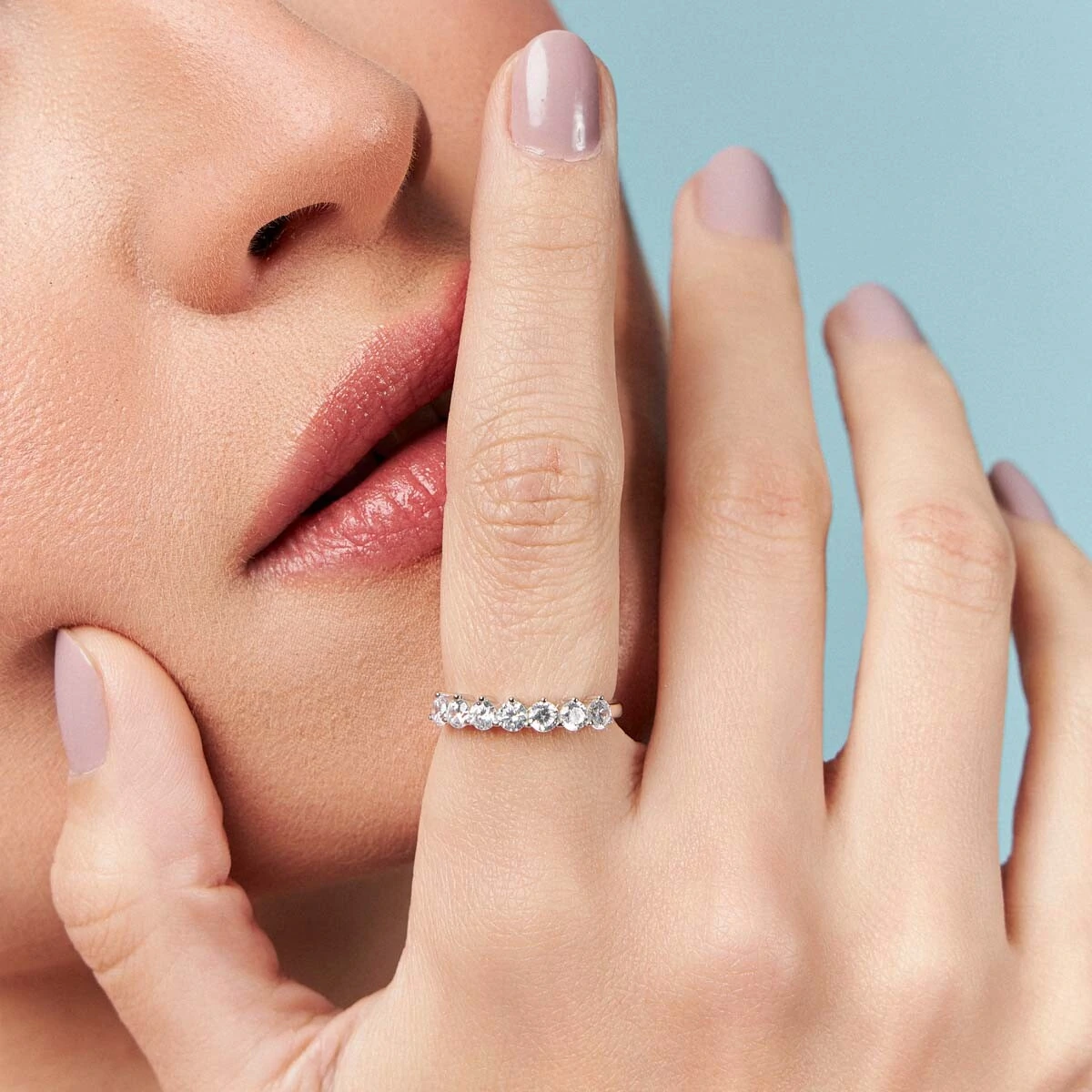 Foto1/2 Aliança Zircônias 2,5mm em Prata 925