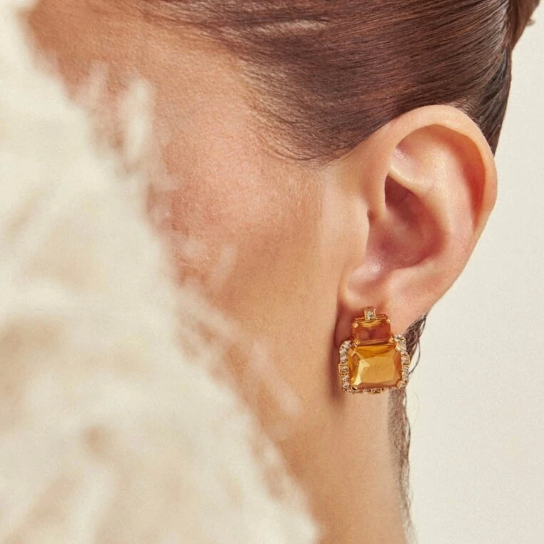 FotoBrinco Retangular com 2 Citrinos e Zircônias em Dourado