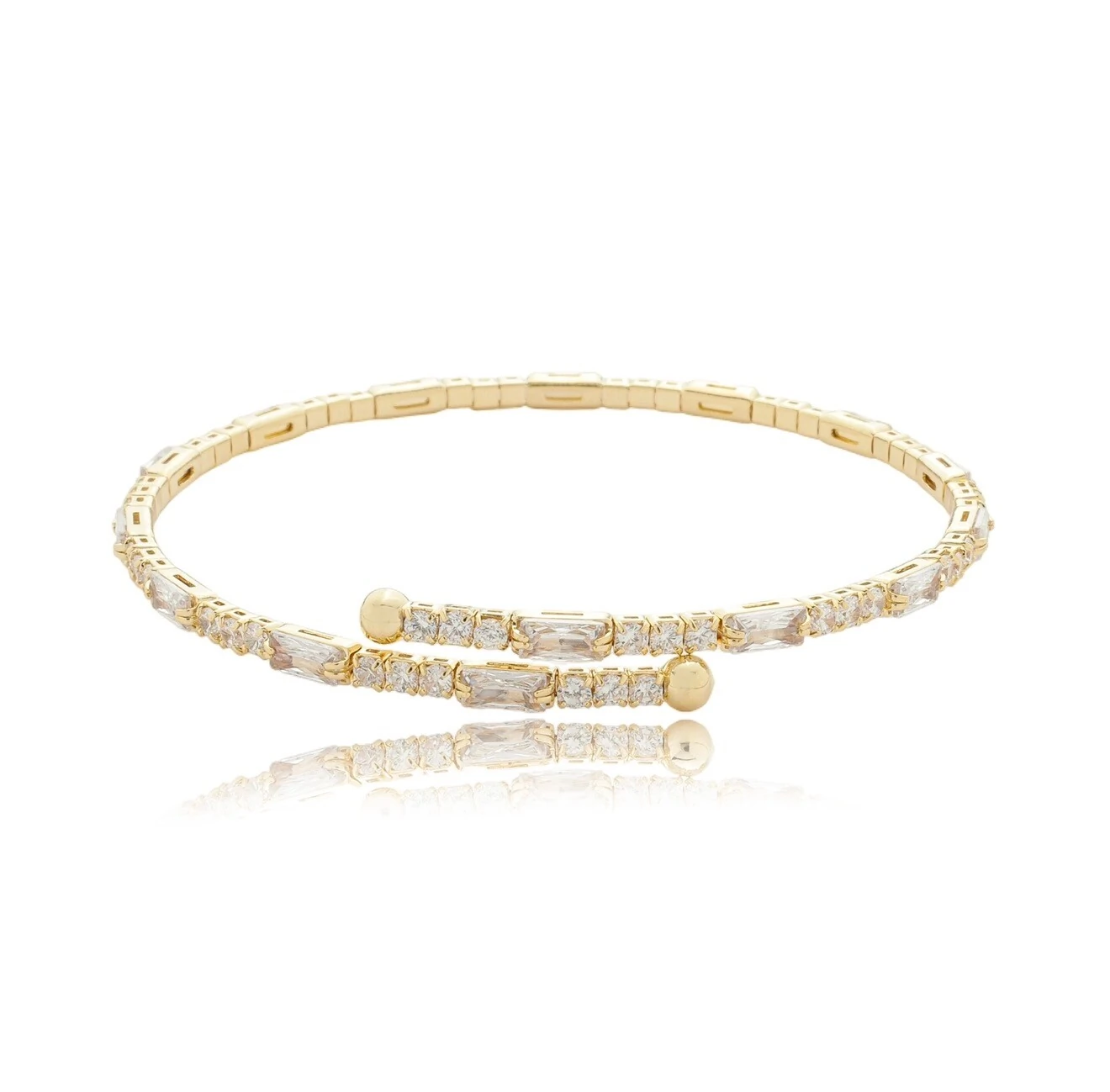 FotoBracelete Aberto com Zircônias Baguetadas em Dourado