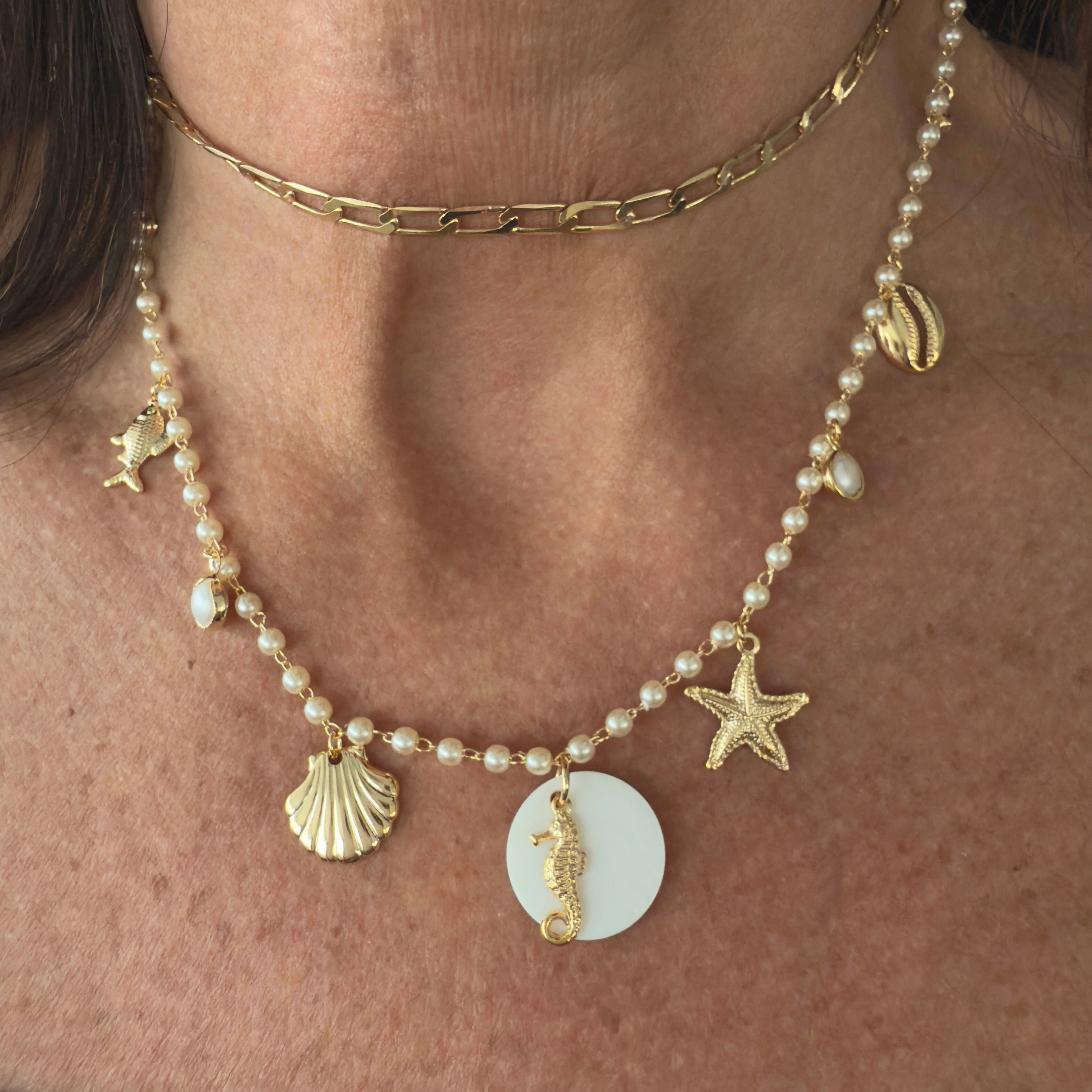 FotoColar Pérolas com Pingentes Pérola, Madrepérola e Dourado em Dourado