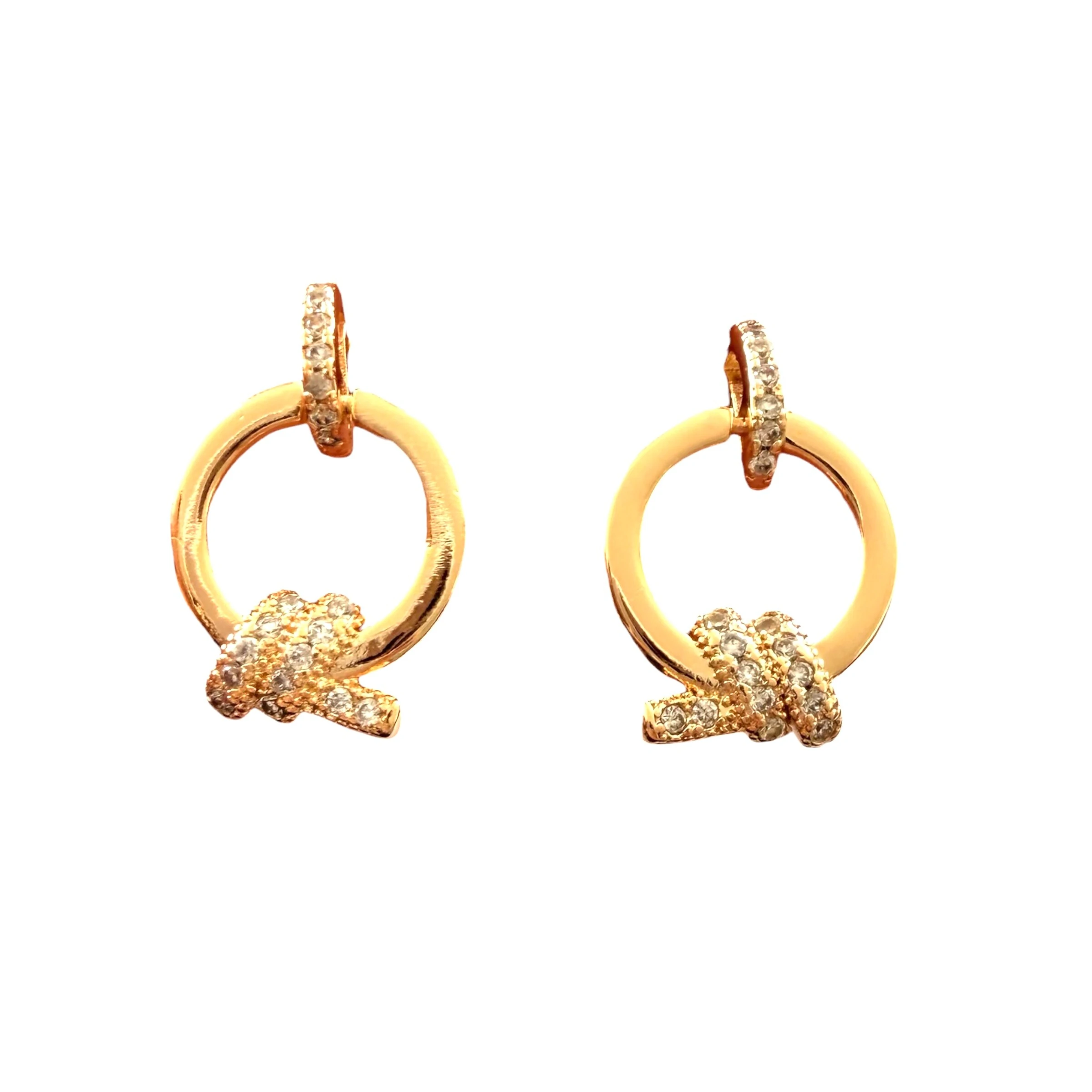 FotoBrinco No com Zircônias em Dourado