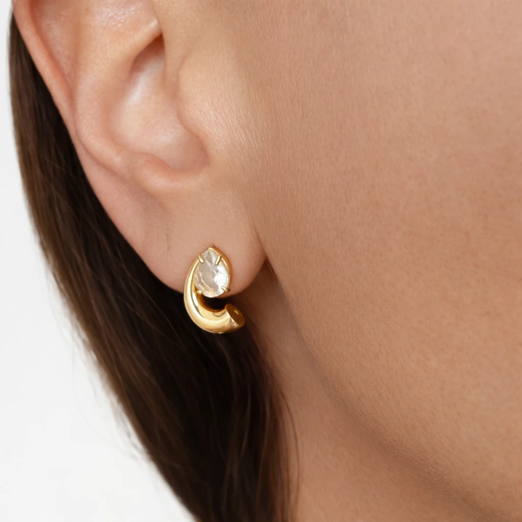 FotoBrinco Gota Zircônia com Gancho Dourado