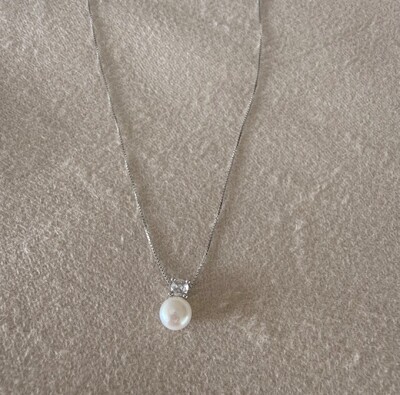 Foto Colar Delicado Pérola Natural e Zircônia em Prata 925