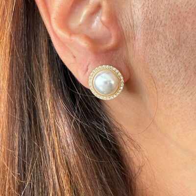 FotoBrinco Pressão com Pérola Cabochão Redonda com Zircônias em Dourado