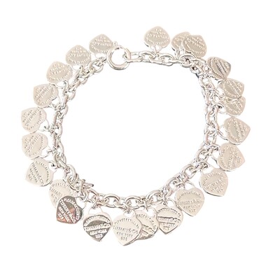 Foto Pulseira com Corações Pendurados em Prata 925