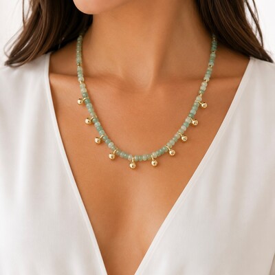 Foto Colar Jade com Bolinhas em Dourado