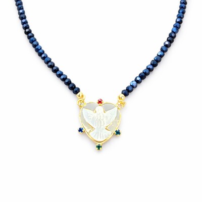 Foto Colar Hematita com Espírito Santo em Madrepérola em Dourado