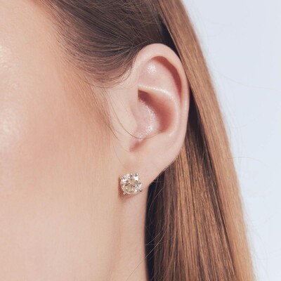 FotoBrinco Solitário Moissanite 6,5mm 1,0ct em Prata 925