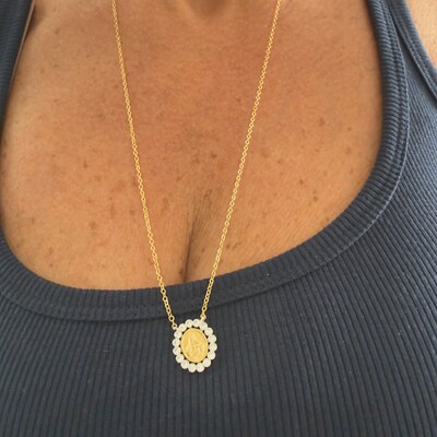 FotoEscapulário Oval Cravação Inglesa Dourado e Ródio