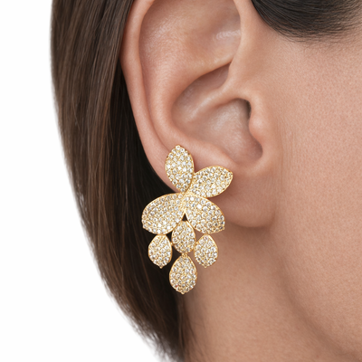 FotoBrinco Folhas Penduradas Cravejadas em Dourado