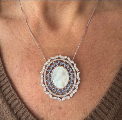 Foto Colar Pingente Nossa Senhora Das Graças em Madrepérola com Zircônias em Ródio