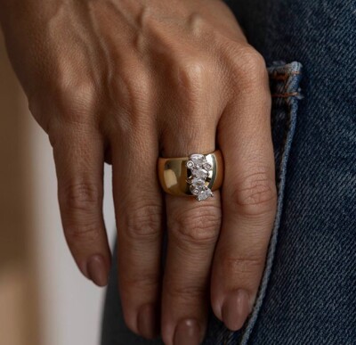 FotoAnel Largo com Gotas de Zircônias em Dourado