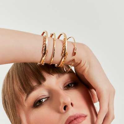 Foto Bracelete com Zircônias Salpicadas em Dourado