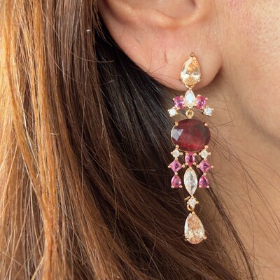 FotoBrinco Longo Rubi Fusion e Quartzos em Dourado