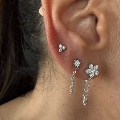 FotoBrinco Flor Zircônias em Prata 925