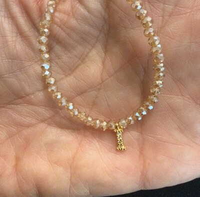 Foto Colar Cristal Dourado com Letra Inicial Cravejada com Zircônias em Dourado