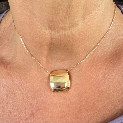 FotoColar Quadrado Liso com Lateral Cravejada com Zircônias em Dourado