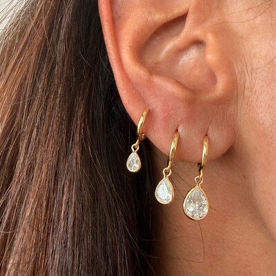 FotoBrinco Argolinha com Gota de Zircônia em Dourado