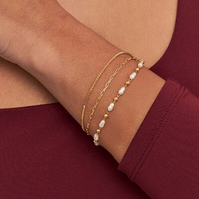 FotoPulseira Tripla Perolinha, Cartier e Veneziana em Dourado