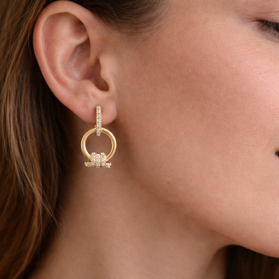 FotoBrinco No com Zircônias em Dourado