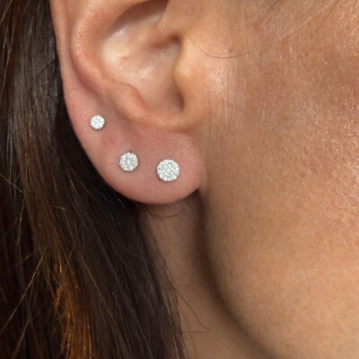 FotoBrinco Redondo Cravejado com Zircônias em Prata 925