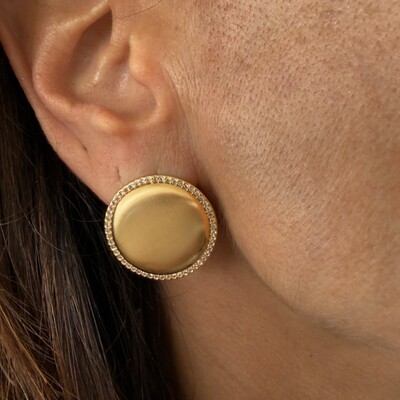 FotoBrinco Botão Acetinado com Zircônias Laterais