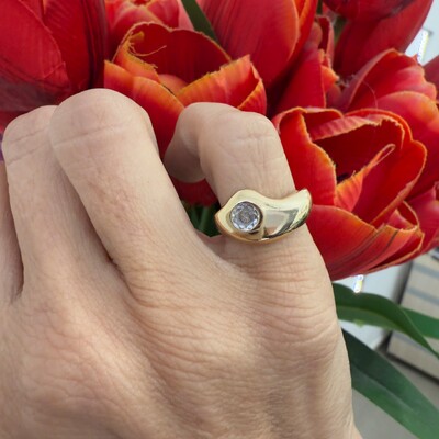 FotoAnel Dedinho com Zircônia Orgânico em Dourado