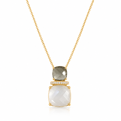 Foto Colar com Pingente Cristal em Dourado
