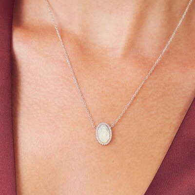 FotoColar Nossa Senhora das Graças em Madrepérola com Zircônias na Prata 925