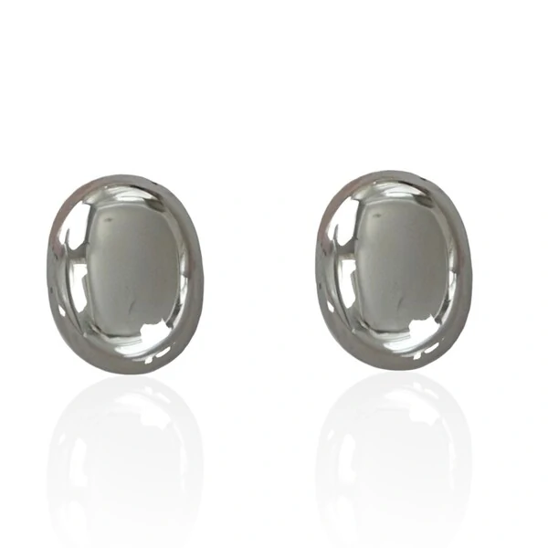 Brinco Oval Liso Polido em Ródio