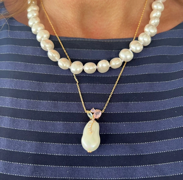 Colar Pérolas Naturais com Fecho de Imã em Dourado