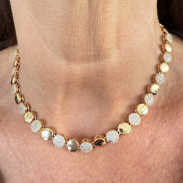Conjunto Bolas Lisas e Cravejadas com Zircônias em Dourado