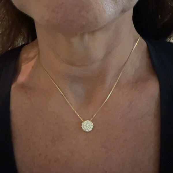 Colar Pandeirinho Cravejado com Zircônias em Dourado