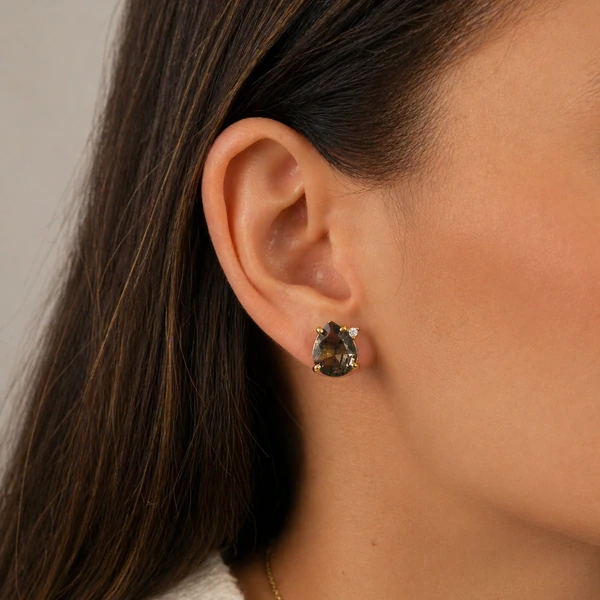 Brinco Gota Quartzo Natural com Zircônia em Dourado