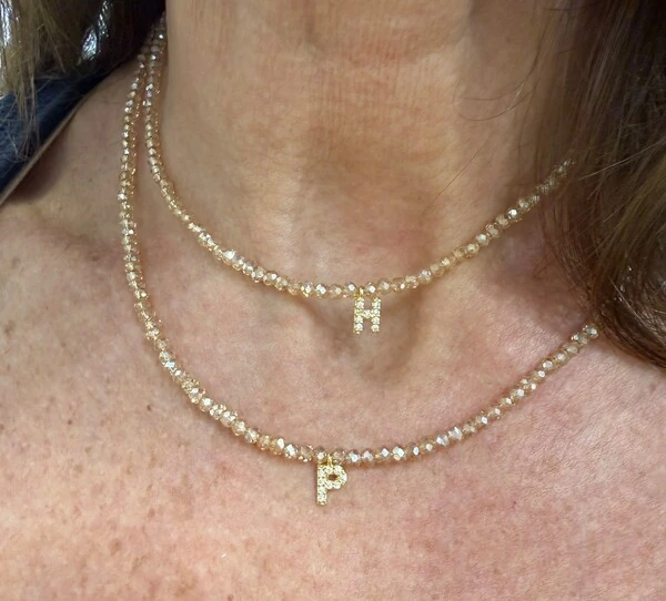 Colar Cristal Dourado com Letra Inicial Cravejada com Zircônias em Dourado