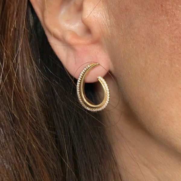 Brinco 6 Aberto Liso e Cravejado com Zircônias em Dourado