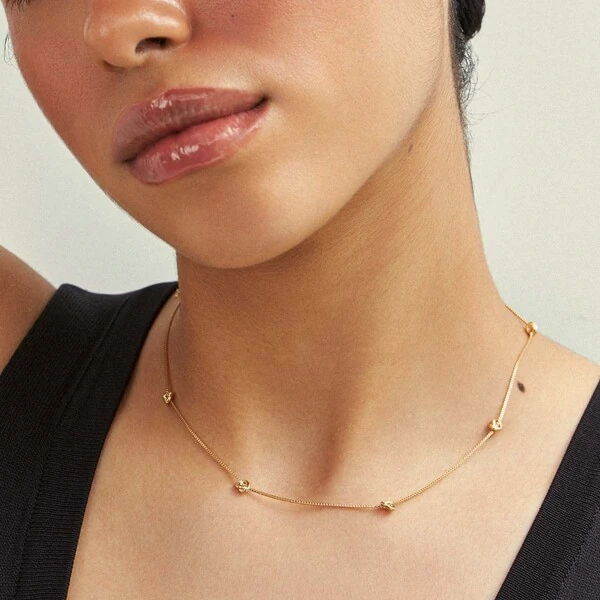 Colar com Noszinhos em Dourado