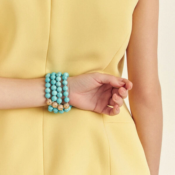 Pulseira Howlita Turquesa com Fecho Cravejado com Zircônias em Dourado